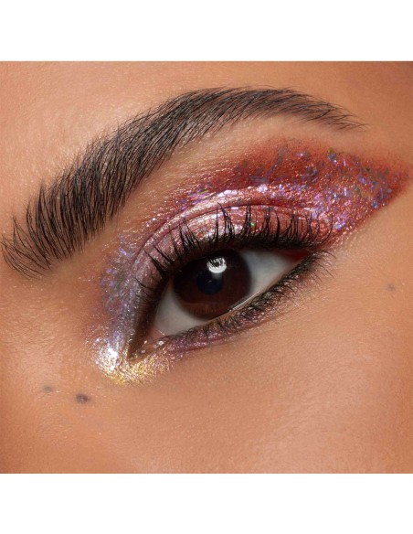 Essence Multichrome Flakes Eyeshadow Topper 01 Galactic Vibes 2g Essence Multichrome Flakes Eyeshadow Topper 01 Galactic Vibes 2g