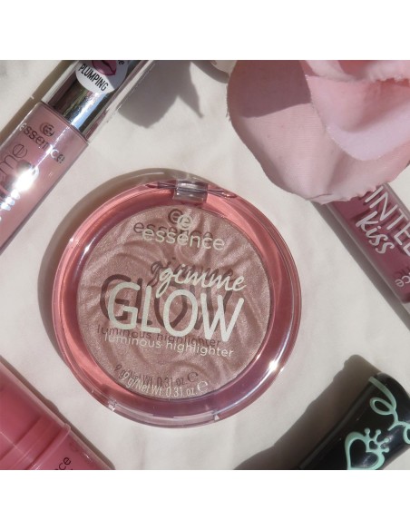 Essence Gimme Glow Luminous Highlighter 10 Glowy Champagne 9g Essence Gimme Glow Luminous Highlighter 10 Glowy Champagne 9g