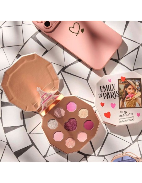 Essence Emily in Paris Eyeshadow Palette 5,6g Essence Emily in Paris Eyeshadow Palette 5,6g